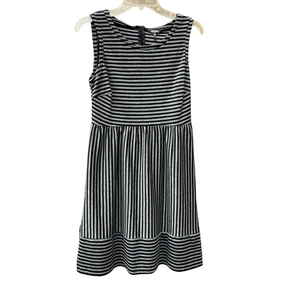 {EXCELLENT} [Daisy Fuentes] {Gray & Black} [Striped Dress with Zip Back]